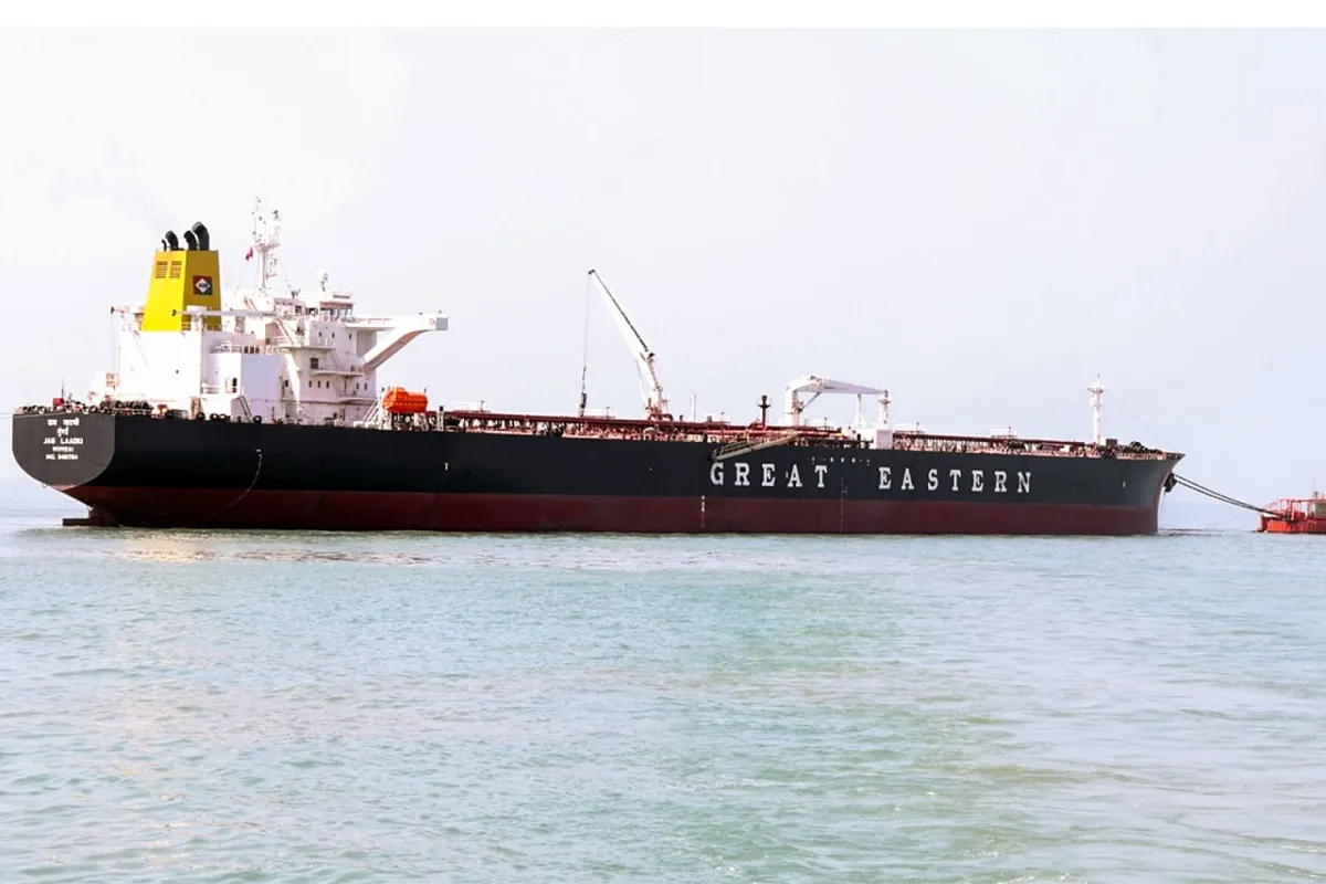 होर्मुज स्टेट से होते हुए भारत आ रहे हैं पेट्रोल से भरे दो जहाज, सुरक्षा के लिए इंडियन नेवी तैनात